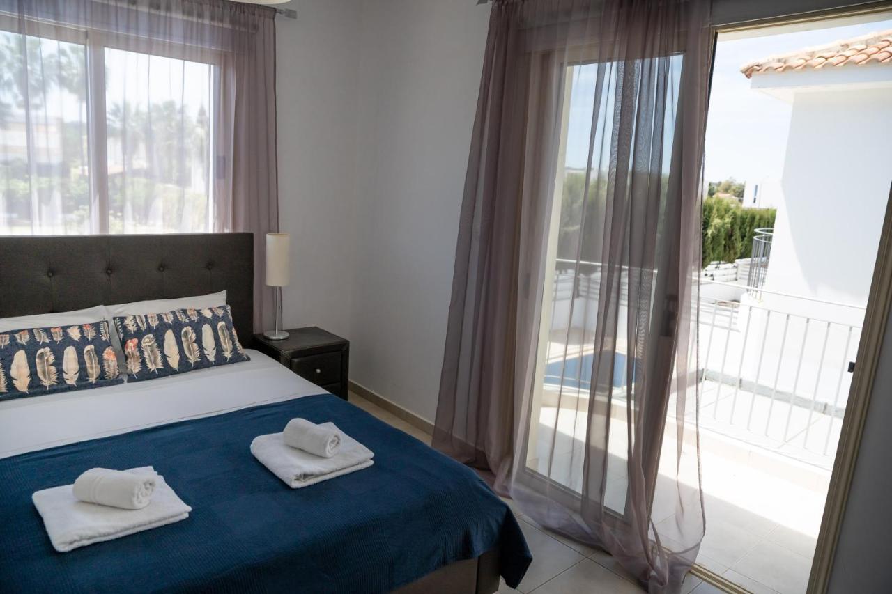 Palm Villa Ekaterina 4 Bdrmパラリムニ エクステリア 写真
