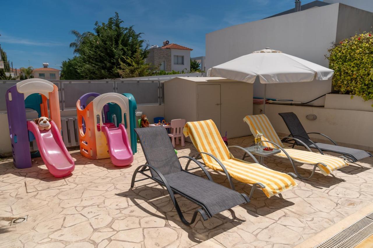Palm Villa Ekaterina 4 Bdrmパラリムニ エクステリア 写真