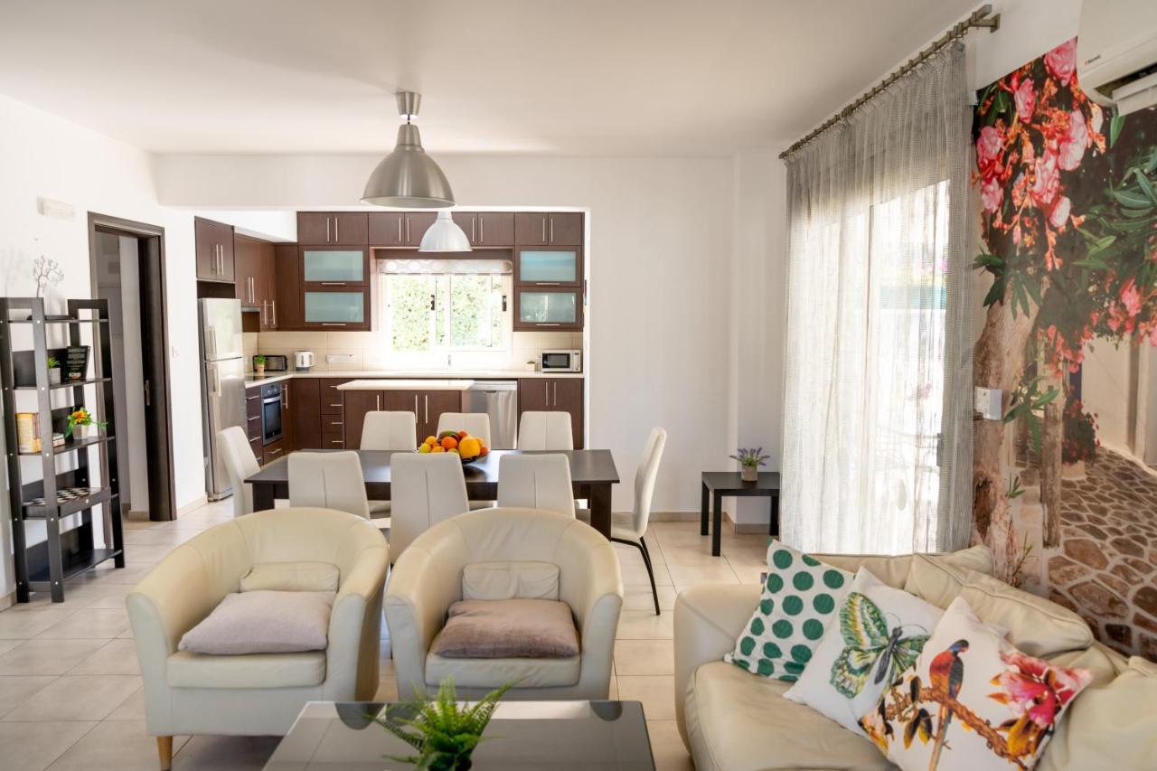 Palm Villa Ekaterina 4 Bdrmパラリムニ エクステリア 写真