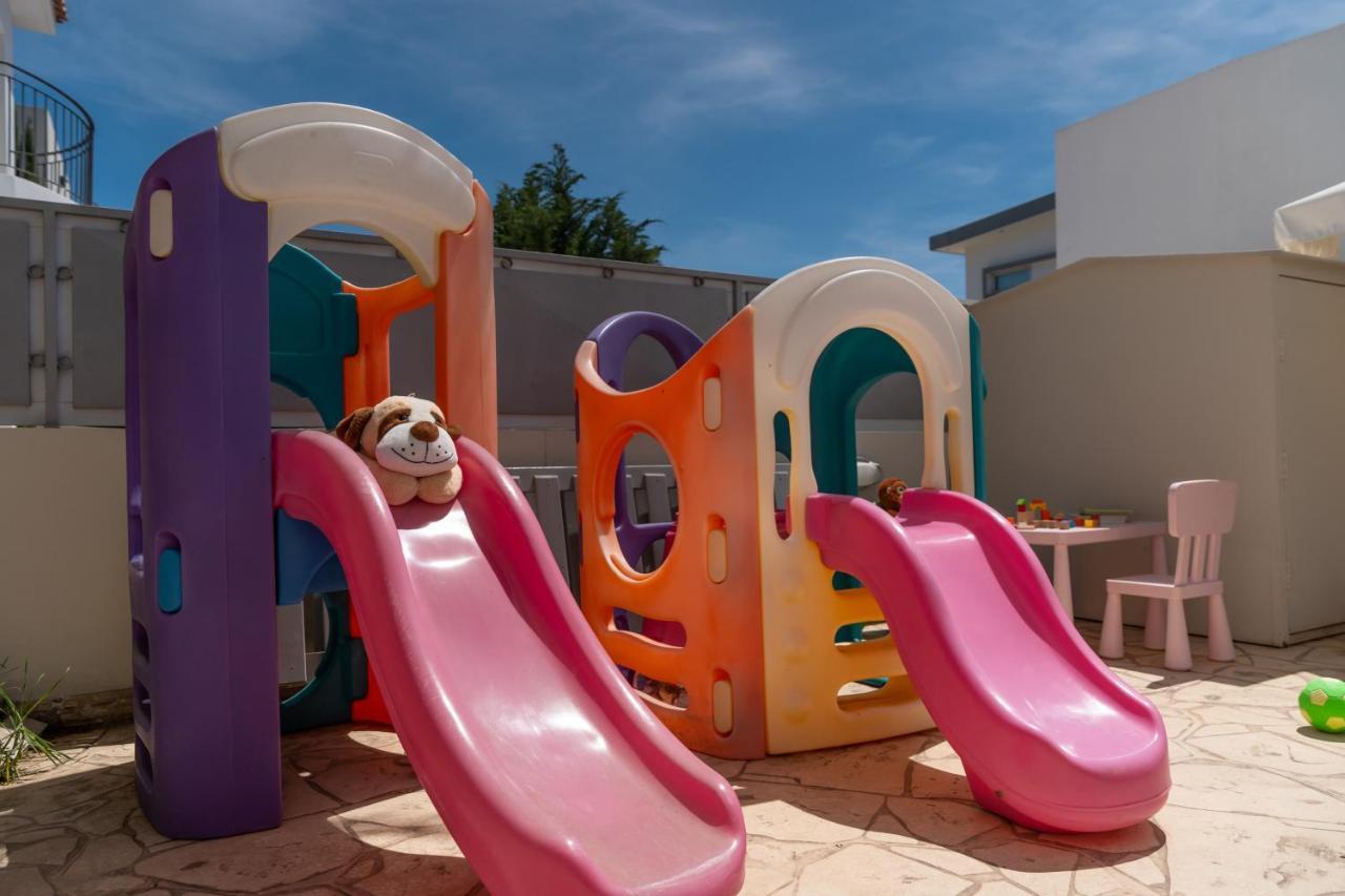 Palm Villa Ekaterina 4 Bdrmパラリムニ エクステリア 写真