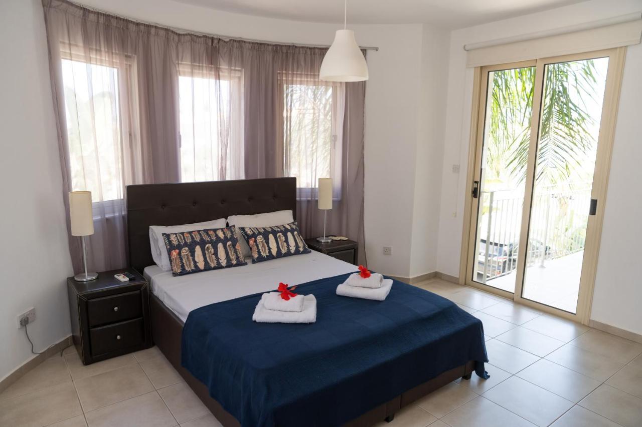 Palm Villa Ekaterina 4 Bdrmパラリムニ エクステリア 写真