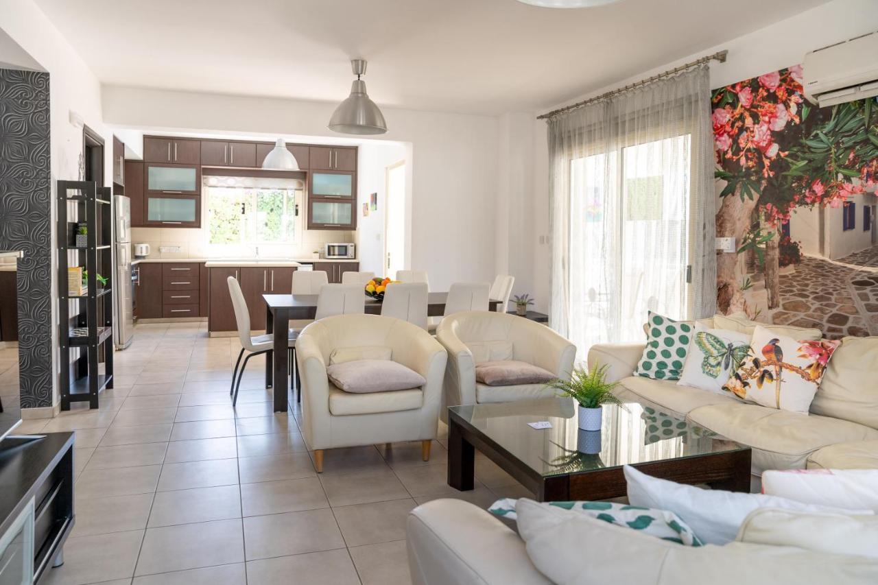 Palm Villa Ekaterina 4 Bdrmパラリムニ エクステリア 写真